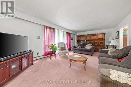 1375 Glen Miller Road, Quinte West, ON - Indoor Photo Showing Living Room