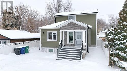 2125 St Charles Avenue, Saskatoon, SK - Outdoor