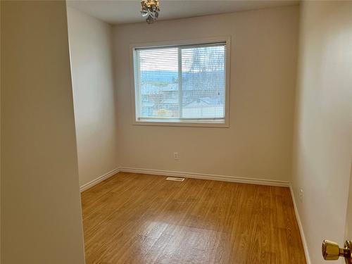 8-4210 Alexis Park Drive, Vernon, BC - Indoor Photo Showing Other Room