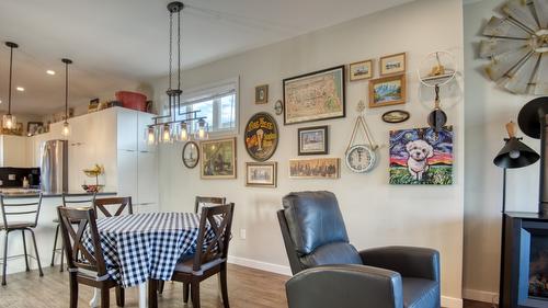 102-1236 Government Street, Penticton, BC - Indoor Photo Showing Dining Room