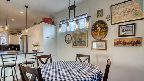 102-1236 Government Street, Penticton, BC - Indoor Photo Showing Dining Room