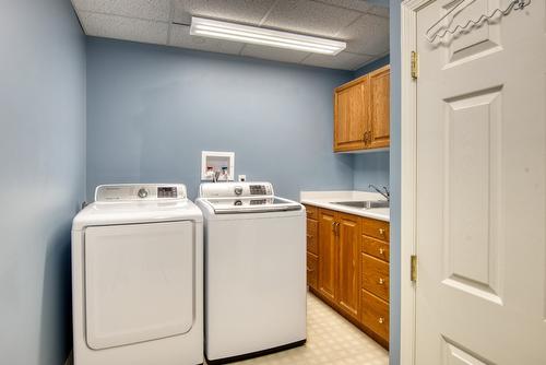 4587 Postill Drive, Kelowna, BC - Indoor Photo Showing Laundry Room