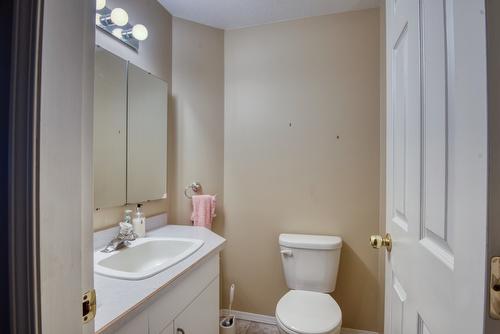 4587 Postill Drive, Kelowna, BC - Indoor Photo Showing Bathroom