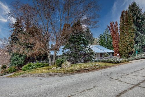 4587 Postill Drive, Kelowna, BC - Outdoor