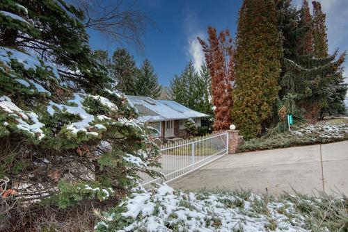 4587 Postill Drive, Kelowna, BC - Outdoor