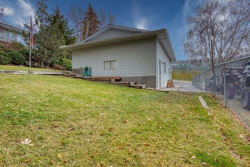 4587 Postill Drive, Kelowna, BC - Outdoor