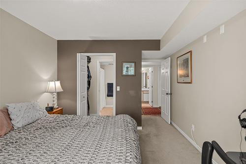 204-265 Snowsell Street, Kelowna, BC - Indoor Photo Showing Bedroom