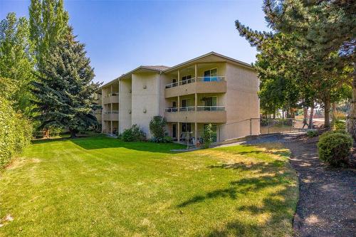 204-265 Snowsell Street, Kelowna, BC - Outdoor With Balcony