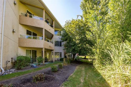 204-265 Snowsell Street, Kelowna, BC - Outdoor With Balcony