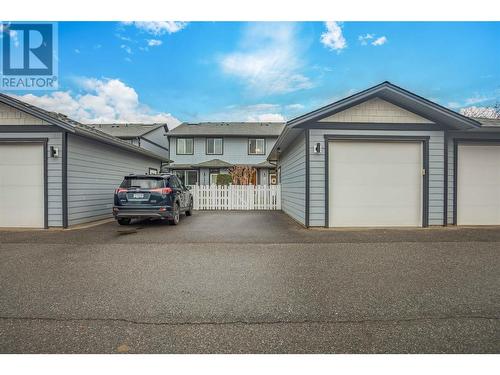 987 Laurier Avenue, Kelowna, BC - Outdoor