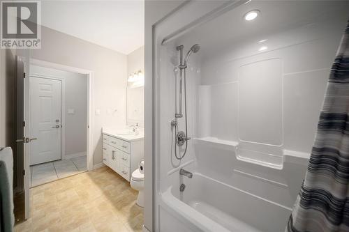 5969 Townsend Line Unit# 1, Lambton Shores, ON - Indoor Photo Showing Bathroom