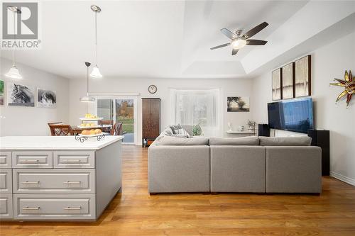 5969 Townsend Line Unit# 1, Lambton Shores, ON - Indoor Photo Showing Living Room