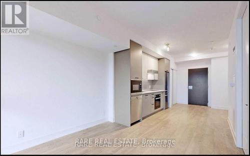 1406 - 11 Lillian Street, Toronto, ON - Indoor Photo Showing Kitchen