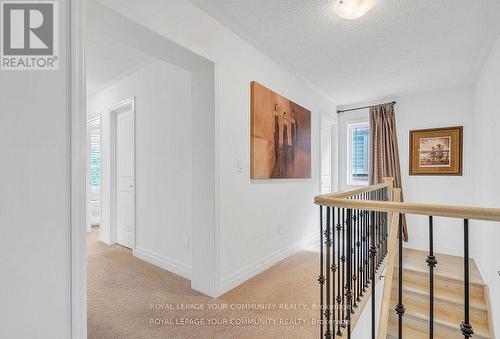 33 Prairie  Grass Crescent, East Gwillimbury, ON - Indoor Photo Showing Other Room