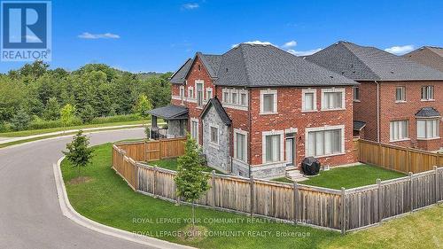 33 Prairie  Grass Crescent, East Gwillimbury, ON - Outdoor