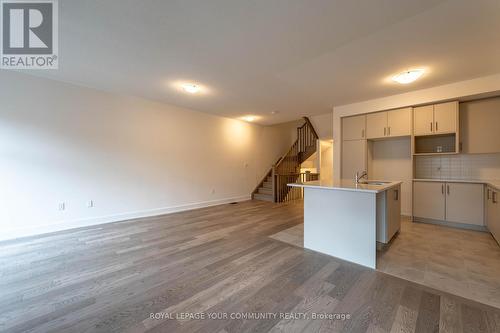 1302 Dempster Lane, Oakville, ON - Indoor Photo Showing Kitchen