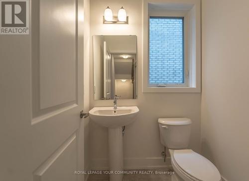 1302 Dempster Lane, Oakville, ON - Indoor Photo Showing Bathroom