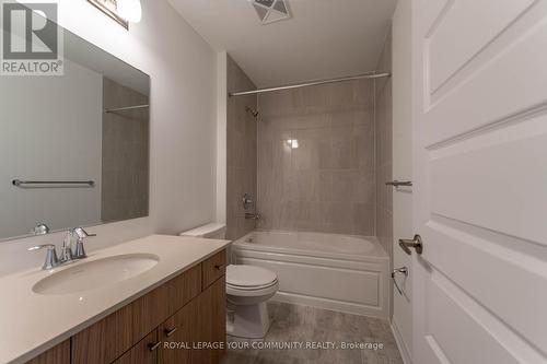 318 - 490 Gordon Krantz Avenue, Milton, ON - Indoor Photo Showing Bathroom