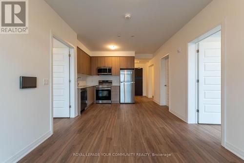 318 - 490 Gordon Krantz Avenue, Milton, ON - Indoor Photo Showing Kitchen