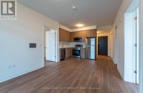 318 - 490 Gordon Krantz Avenue, Milton, ON - Indoor Photo Showing Kitchen