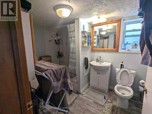 29-31 Birch Street N, Timmins (Tne - Central), ON - Indoor Photo Showing Bathroom