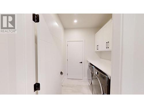 2967 Gilbert Road, Kamloops, BC - Indoor Photo Showing Laundry Room