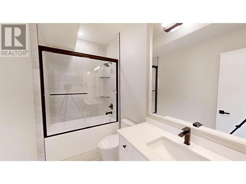 2967 Gilbert Road, Kamloops, BC - Indoor Photo Showing Bathroom