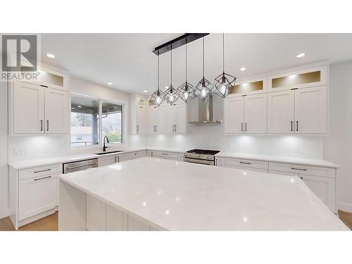 2967 Gilbert Road, Kamloops, BC - Indoor Photo Showing Kitchen With Upgraded Kitchen