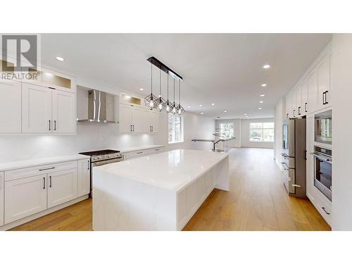 2967 Gilbert Road, Kamloops, BC - Indoor Photo Showing Kitchen With Upgraded Kitchen