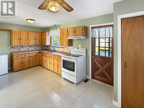 71 South John Street, Belleville, ON - Indoor Photo Showing Kitchen With Double Sink