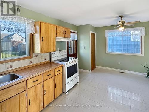 71 South John Street, Belleville, ON - Indoor Photo Showing Kitchen