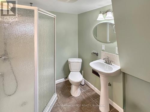 71 South John Street, Belleville, ON - Indoor Photo Showing Bathroom