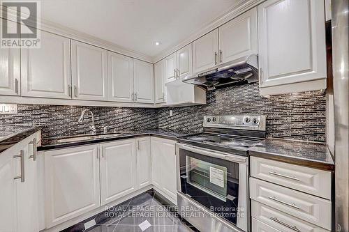 Bsmt - 34 Wildmoor Street, Markham, ON - Indoor Photo Showing Kitchen With Upgraded Kitchen