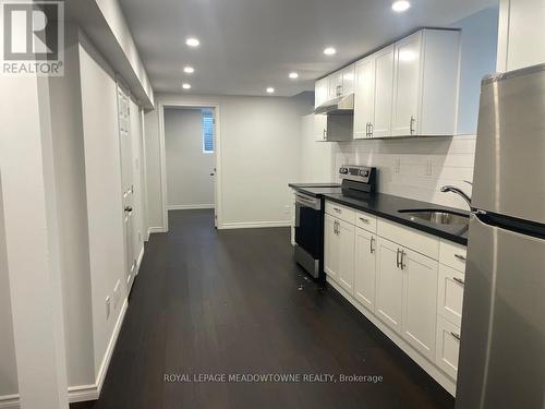 Lower - 3966 Arbourview Terrace, Mississauga, ON - Indoor Photo Showing Kitchen