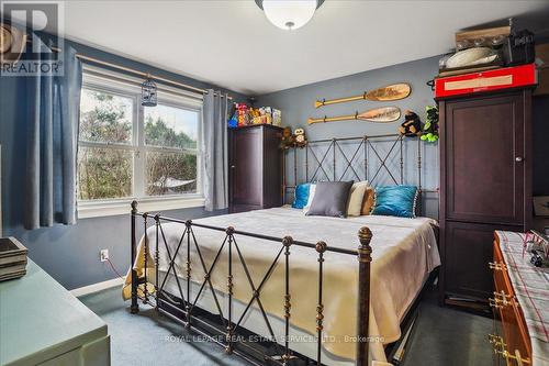 391 East 16Th Street, Hamilton, ON - Indoor Photo Showing Bedroom