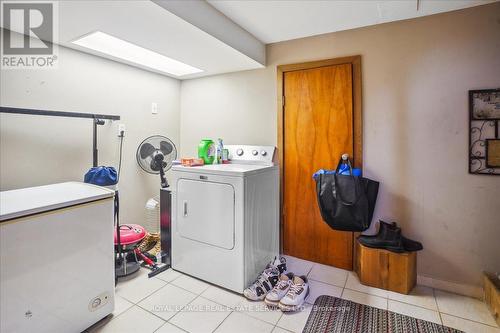 391 East 16Th Street, Hamilton, ON - Indoor Photo Showing Laundry Room