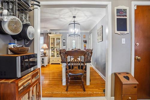 391 East 16Th Street, Hamilton, ON - Indoor Photo Showing Dining Room