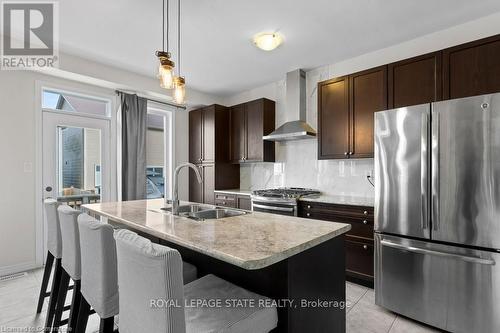 119 Brigham Avenue, Hamilton, ON - Indoor Photo Showing Kitchen With Stainless Steel Kitchen With Double Sink With Upgraded Kitchen