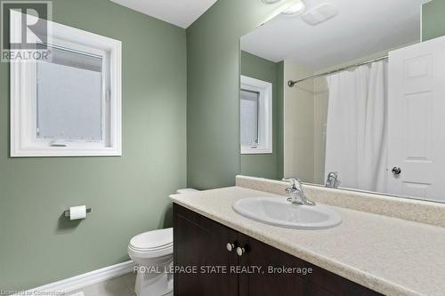 119 Brigham Avenue, Hamilton, ON - Indoor Photo Showing Bathroom