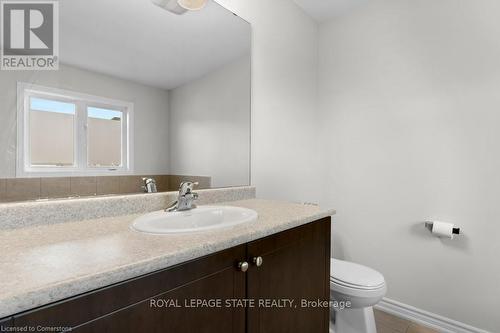 119 Brigham Avenue, Hamilton, ON - Indoor Photo Showing Bathroom