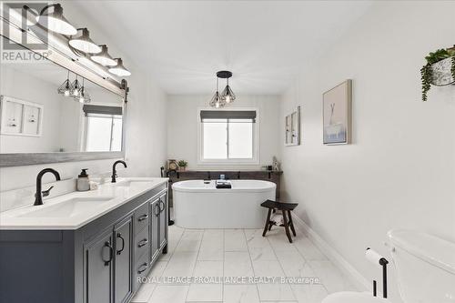 2130 Balantrae Circle, Kingston (City Southwest), ON - Indoor Photo Showing Bathroom