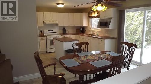 39 Blackwell Rd, Elliot Lake, ON - Indoor Photo Showing Dining Room