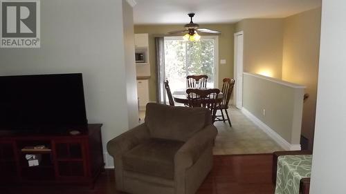 39 Blackwell Rd, Elliot Lake, ON - Indoor Photo Showing Dining Room