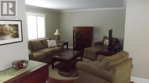 39 Blackwell Rd, Elliot Lake, ON - Indoor Photo Showing Living Room