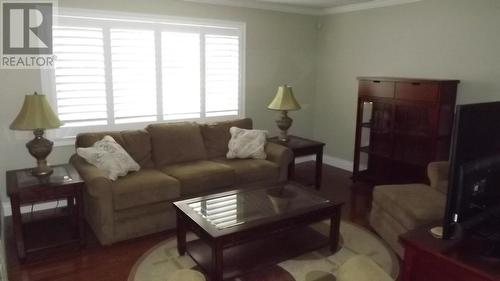 39 Blackwell Rd, Elliot Lake, ON - Indoor Photo Showing Living Room