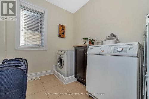 700 Beaudelaire Drive, Ottawa, ON - Indoor Photo Showing Laundry Room