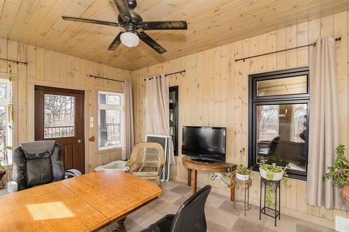 31051 31 Road W, Dufferin, MB - Indoor Photo Showing Dining Room