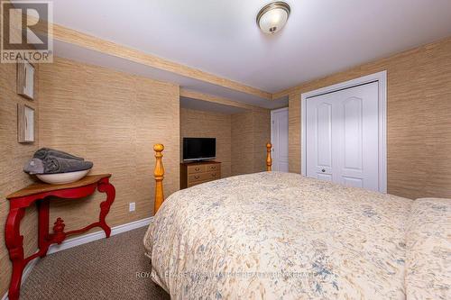 147 Island View Drive, Leeds & The Thousand Islands, ON - Indoor Photo Showing Bedroom