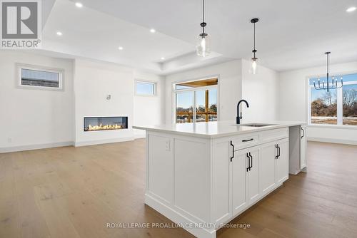 152 Sienna Avenue, Belleville, ON - Indoor Photo Showing Kitchen