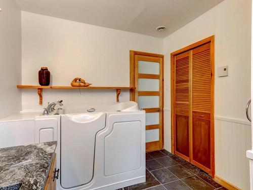 Bathroom - 227 Route Du Lac-Rond N., Montcalm, QC - Indoor Photo Showing Laundry Room